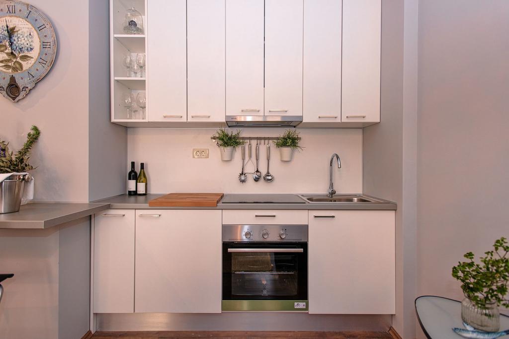 Heraclea Residential Apartments Хвар Номер фото
